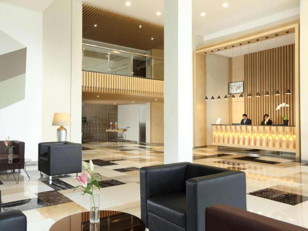 Lemo Hotel Serpong Tangerang Exterior foto
