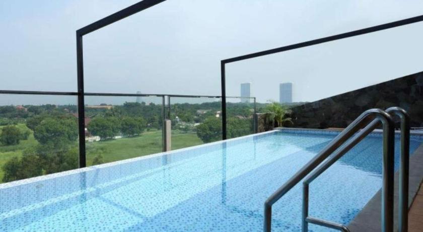 Lemo Hotel Serpong Tangerang Exterior foto