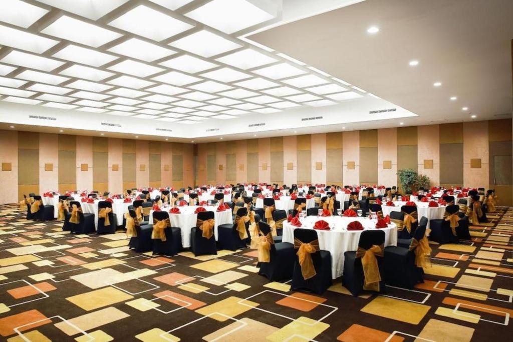 Lemo Hotel Serpong Tangerang Exterior foto