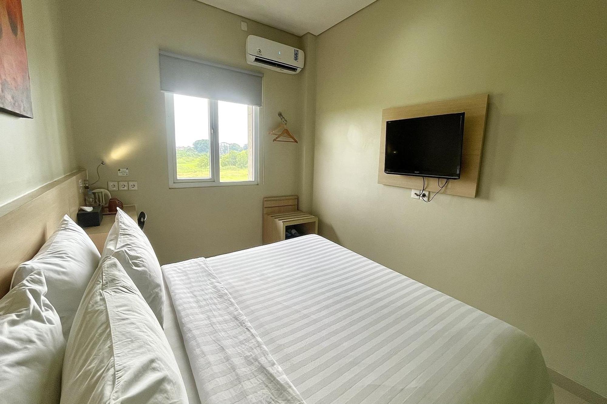 Lemo Hotel Serpong Tangerang Exterior foto